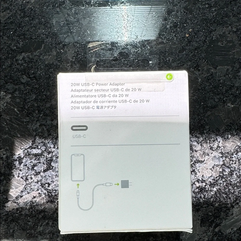 Apple USB-C Power Adapter in White